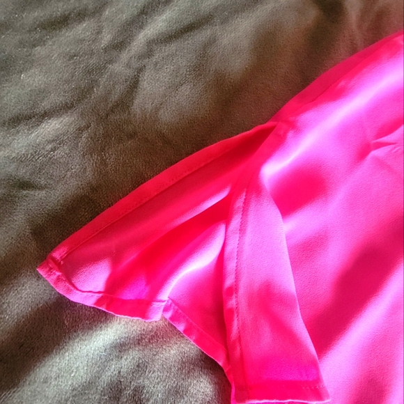 Pink Flowy Tank - Picture 3 of 6